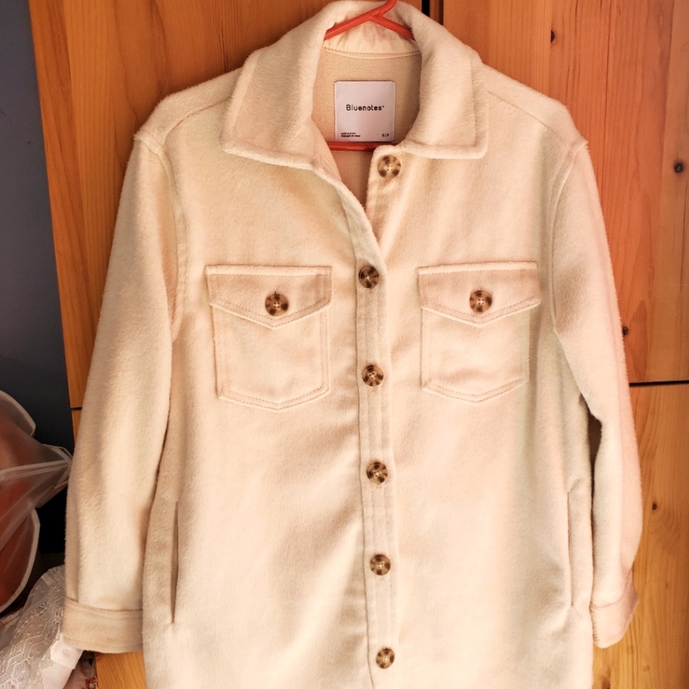 Bluenotes Women's Cream Soft Oversized Shacket size small